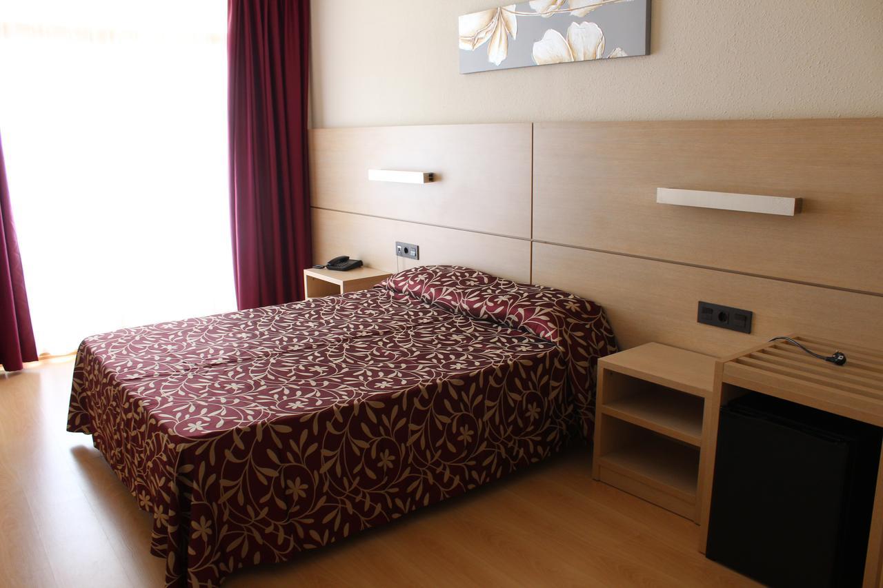 Hotel Esplendid บลาเนส ภายนอก รูปภาพ